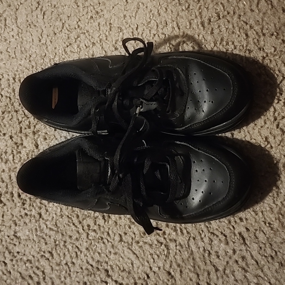 Black nike